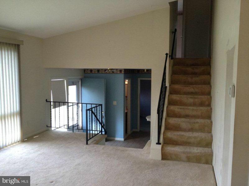 4795 Byron Road Windsor Mill, MD 21244 - Photo 11 of 30 Living Room