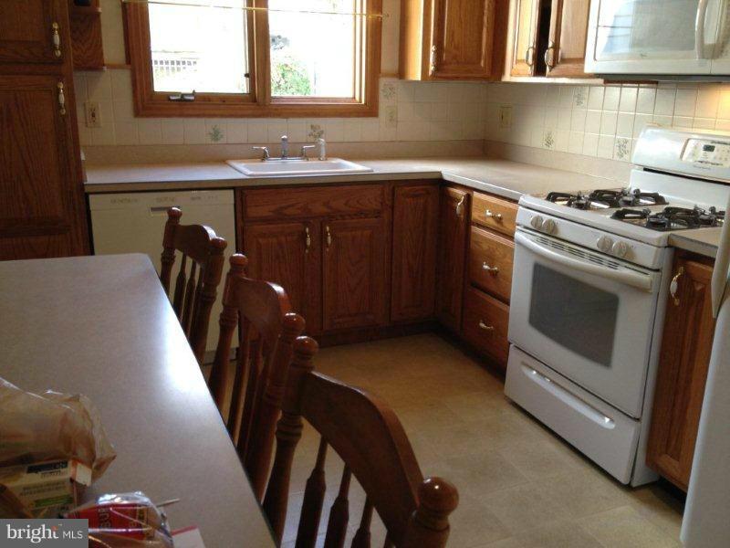 4795 Byron Road Windsor Mill, MD 21244 - Photo 15 of 30 Kitchen