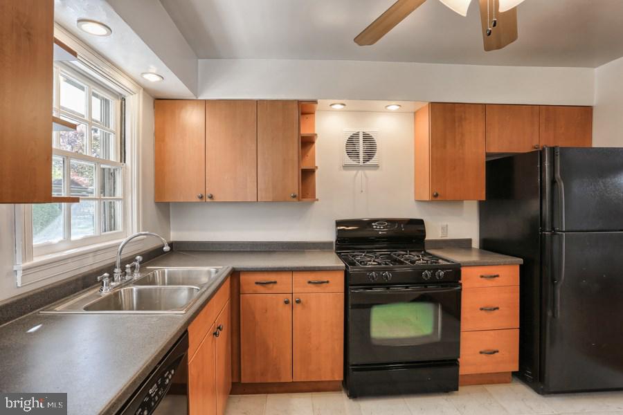 1397 Letchworth Road Camp Hill, PA 17011 - Photo 11 of 25 Gallery Image 11