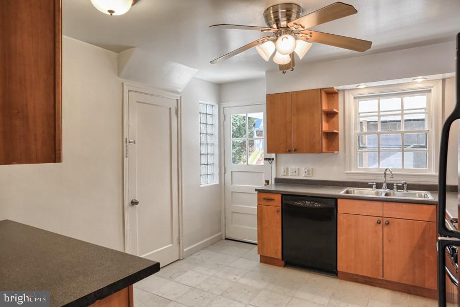 1397 Letchworth Road Camp Hill, PA 17011 - Photo 14 of 25 Gallery Image 14