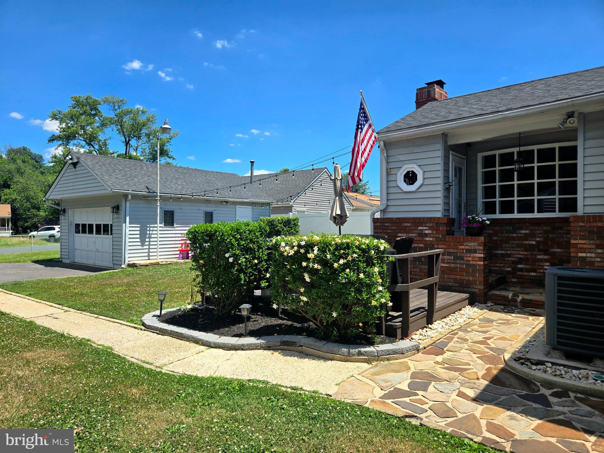 102 Sycamore Road Baltimore, MD 21226 - Photo 3 of 7