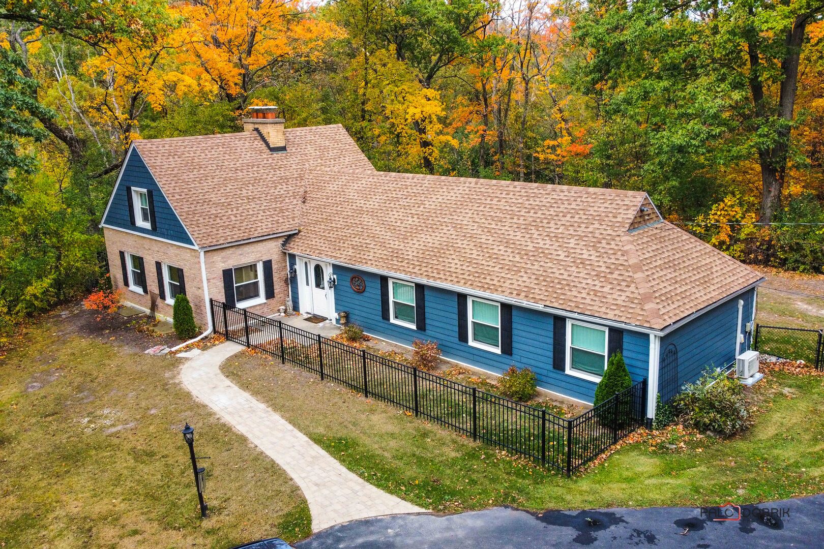 3386 Old McHenry Road Long Grove, IL 60047 - Photo 40 of 48 front view of a house with a yard