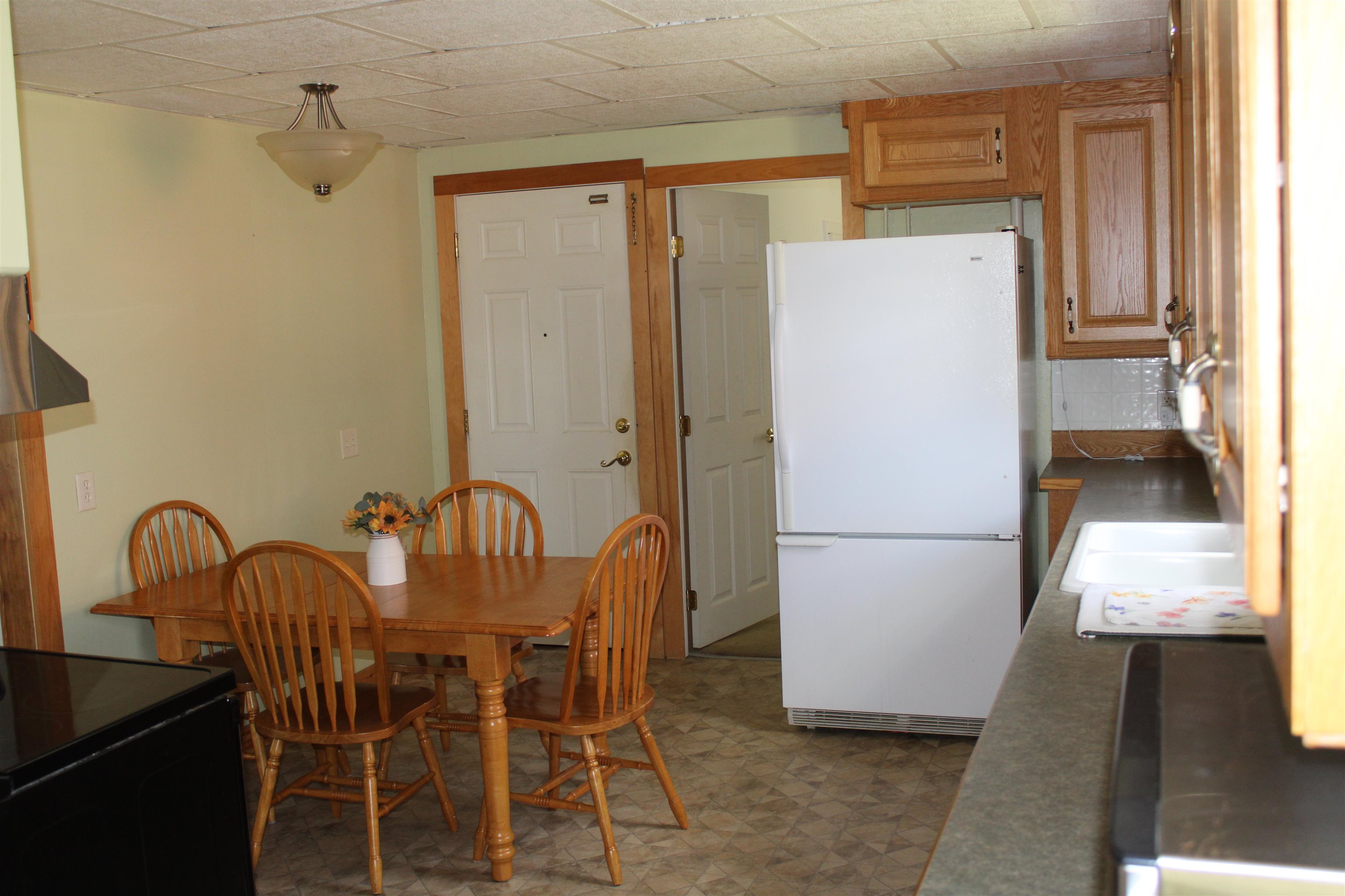 79 Harrison Avenue St. Johnsbury, VT 05819 - Photo 7 of 19