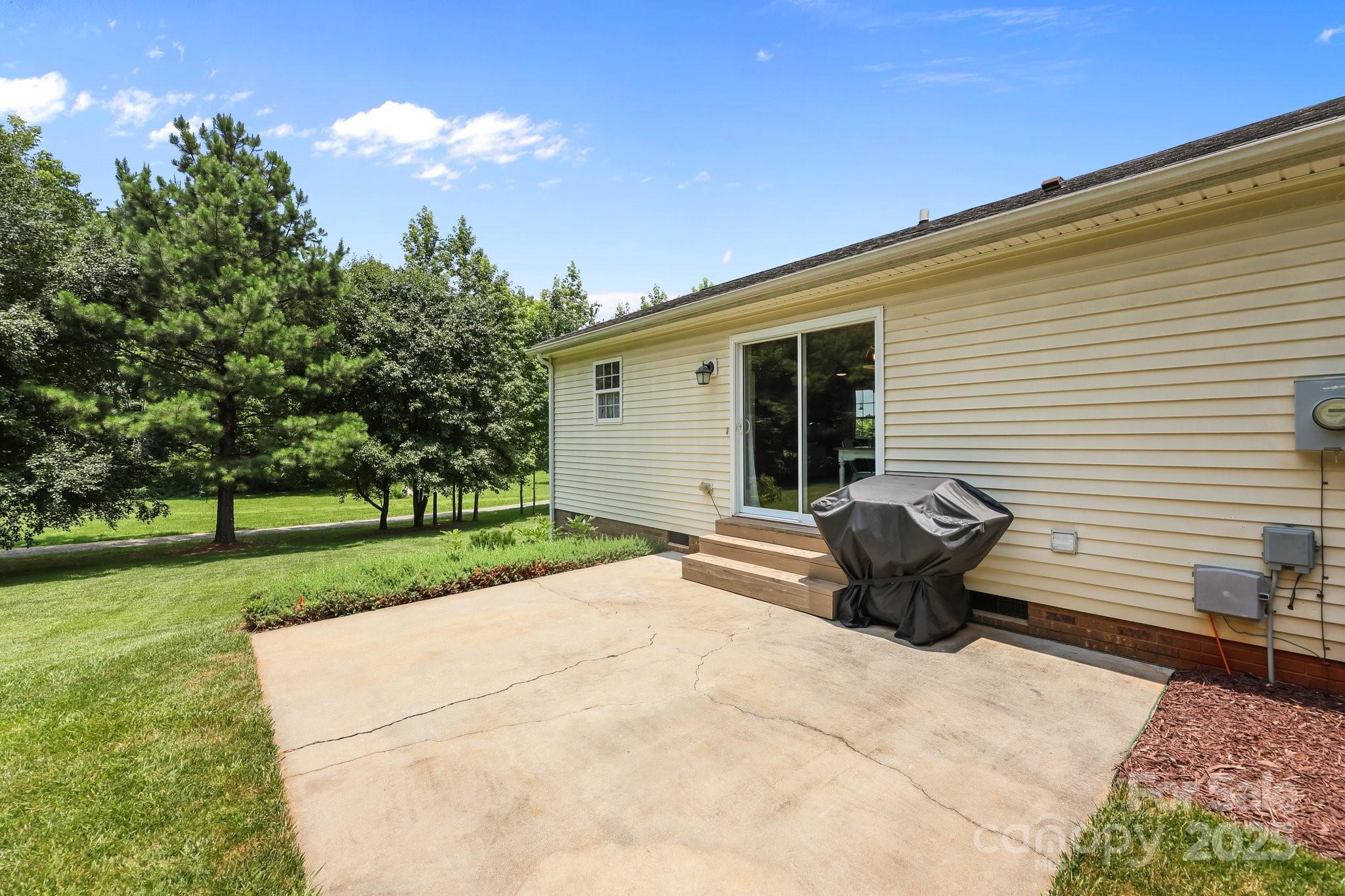 201 North Ferry Road New London, NC 28127 - Photo 11 of 42 Gallery Image 11