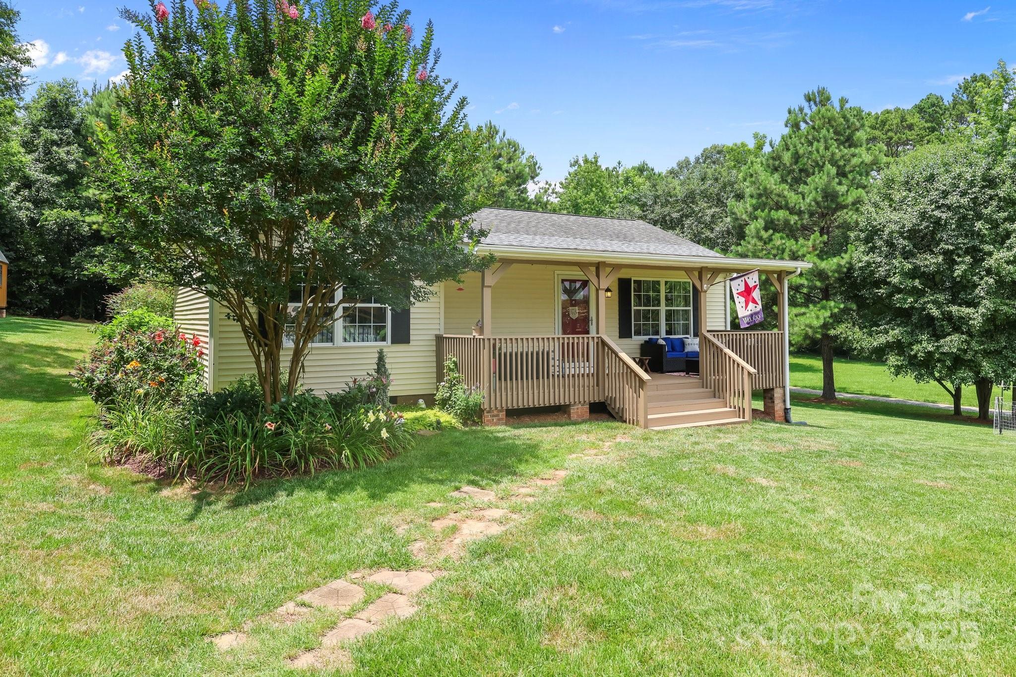 201 North Ferry Road New London, NC 28127 - Photo 4 of 42 Gallery Image 4