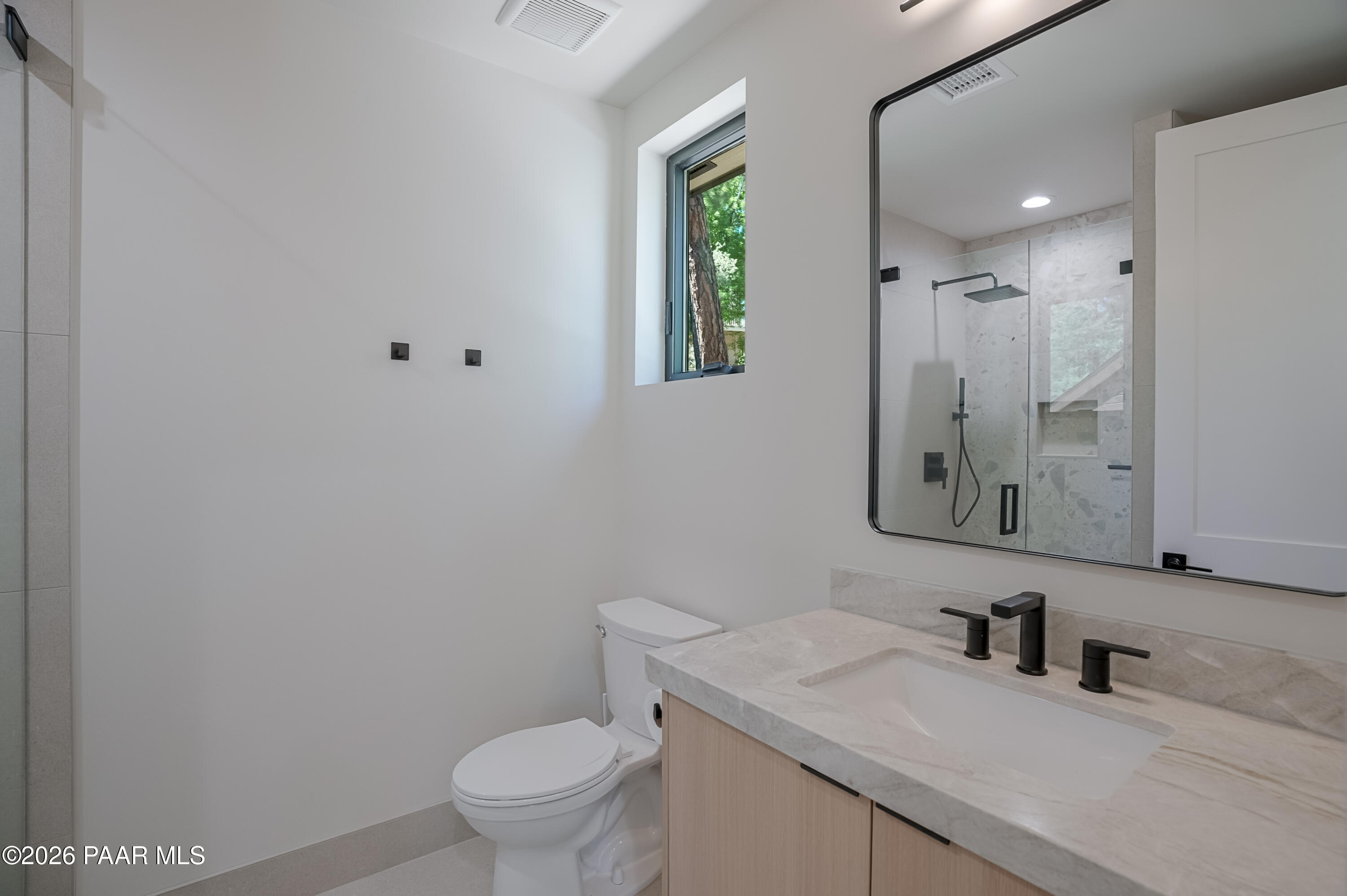 1147 East Timber Ridge Road Prescott, AZ 86303 - Photo 25 of 36 Guest Bathroom 1