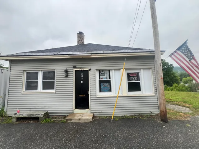 $140,000 | 205 Pine Street, Rumford, ME 04276