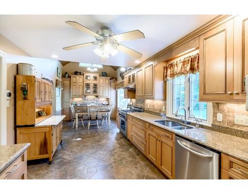 17 Kimball Road Methuen, MA 01844 - Photo 5 of 34 Gallery Image 5