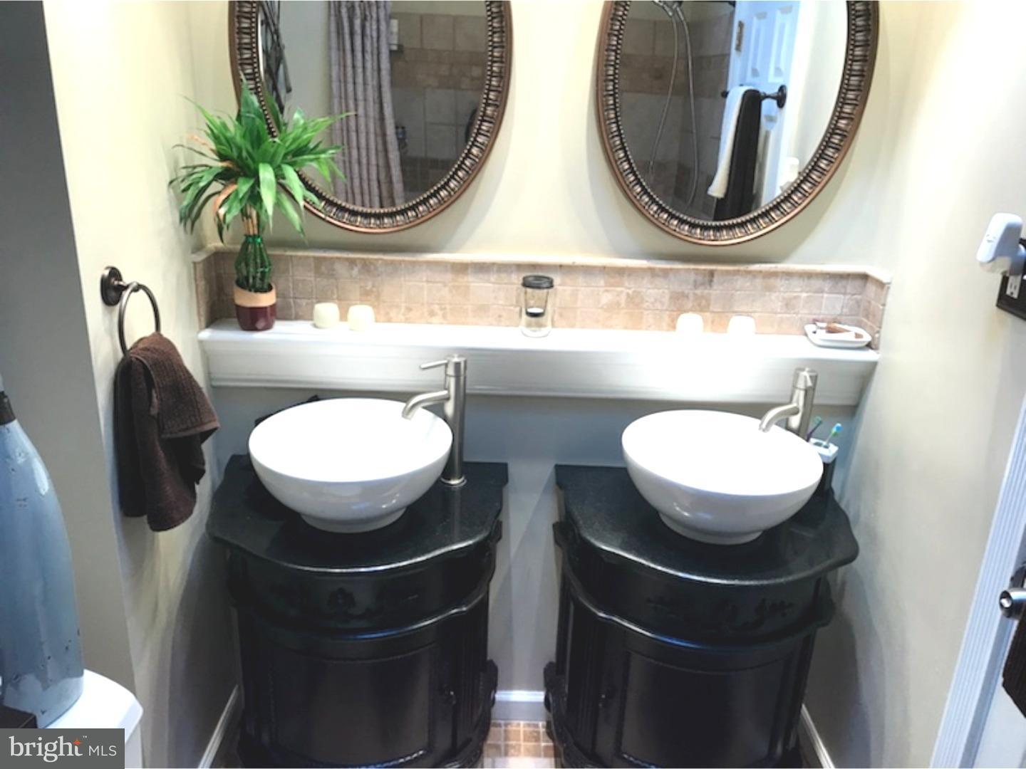 409 Densmore Road Philadelphia, PA 19116 - Photo 4 of 18 Bathroom