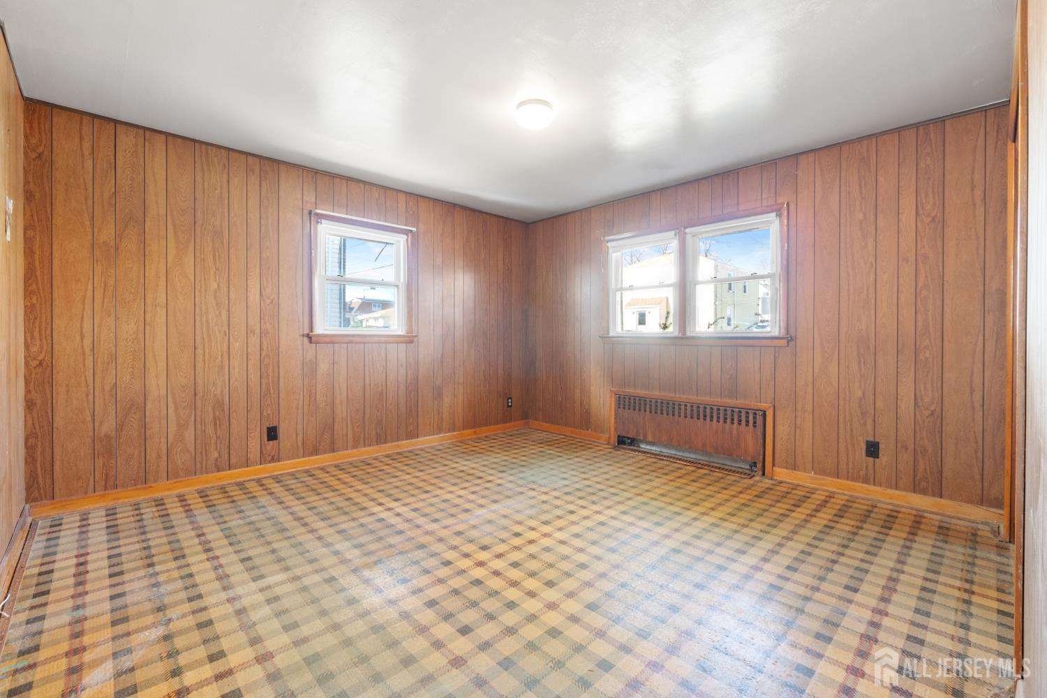 654 Colgate Avenue Perth Amboy, NJ 08861 - Photo 11 of 18