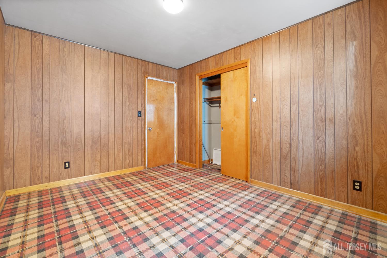 654 Colgate Avenue Perth Amboy, NJ 08861 - Photo 14 of 18