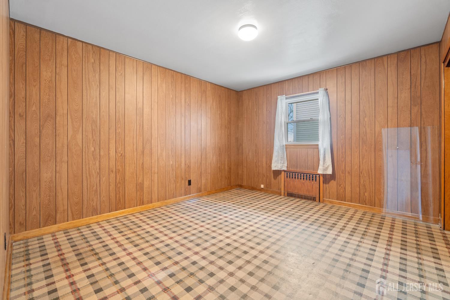 654 Colgate Avenue Perth Amboy, NJ 08861 - Photo 15 of 18