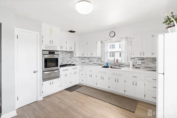 $480,000 | 654 Colgate Avenue, Perth Amboy, NJ 08861