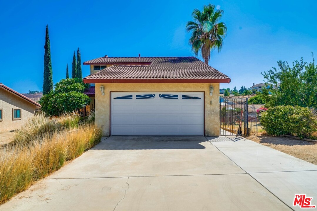 14293 Martin Place Riverside, CA 92503 - Photo 2 of 21