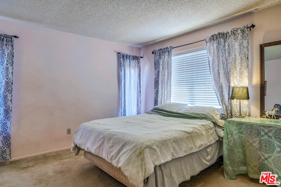 14293 Martin Place Riverside, CA 92503 - Photo 15 of 21