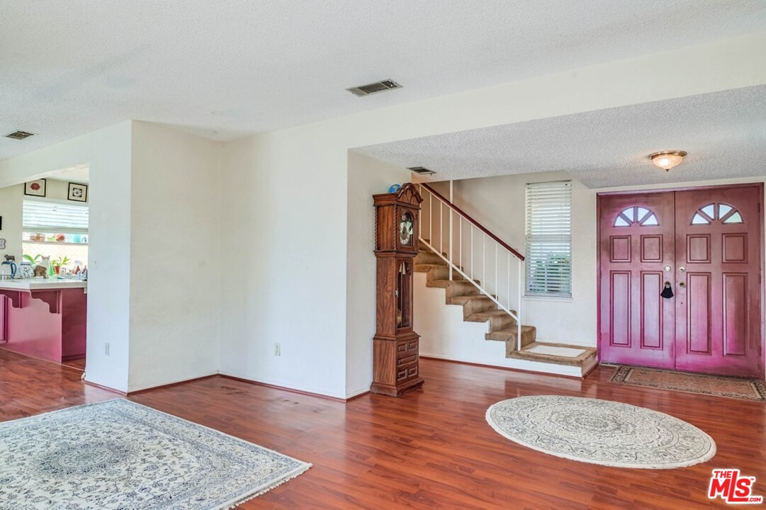 14293 Martin Place Riverside, CA 92503 - Photo 8 of 21