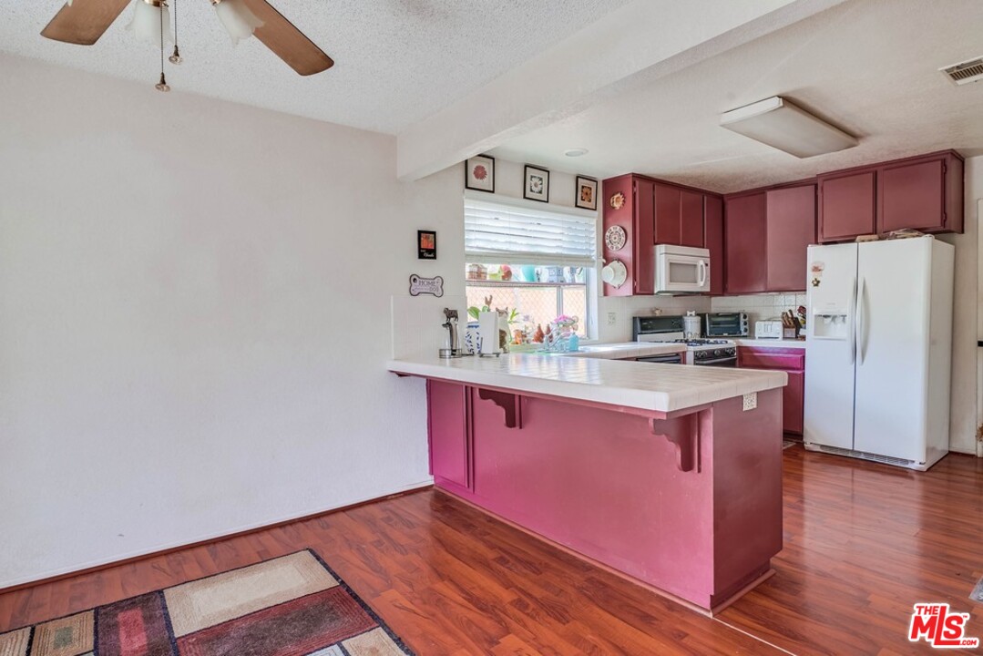 14293 Martin Place Riverside, CA 92503 - Photo 10 of 21