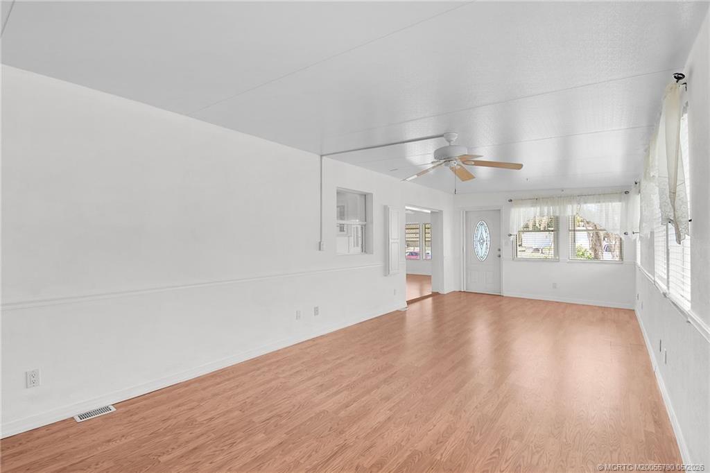 7149 Southeast Ridgeway Terrace Hobe Sound, FL 33455 - Photo 19 of 34 Living room