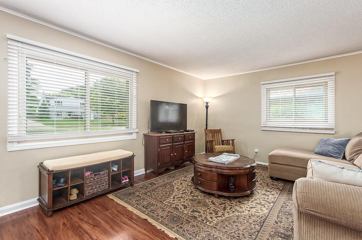 290 South Broadleigh Road Columbus, OH 43209 - Photo 8 of 43 Gallery Image 8