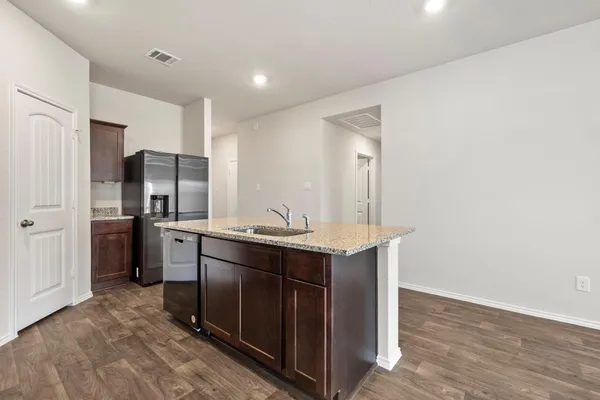 $1,890 | 128 Shimmering Cove, San Marcos, TX 78666