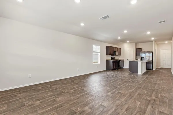 $1,890 | 128 Shimmering Cove, San Marcos, TX 78666