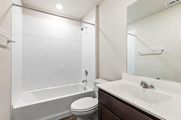 $1,890 | 128 Shimmering Cove, San Marcos, TX 78666