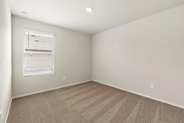 $1,890 | 128 Shimmering Cove, San Marcos, TX 78666