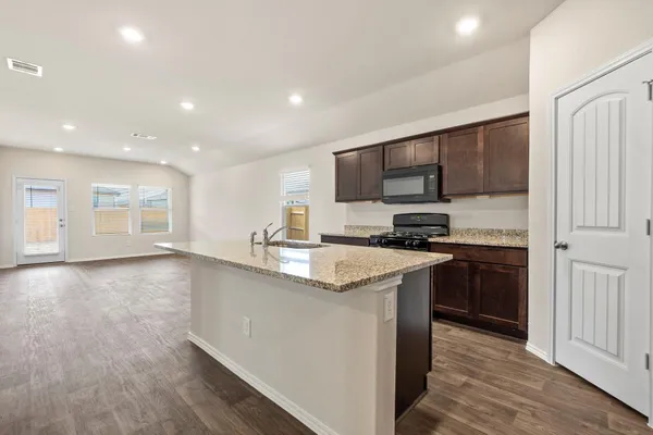 $1,890 | 128 Shimmering Cove, San Marcos, TX 78666