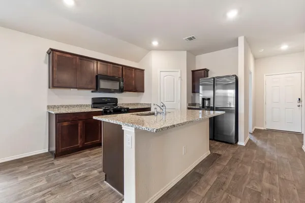 $1,890 | 128 Shimmering Cove, San Marcos, TX 78666