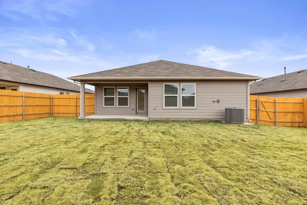 $1,890 | 128 Shimmering Cove, San Marcos, TX 78666