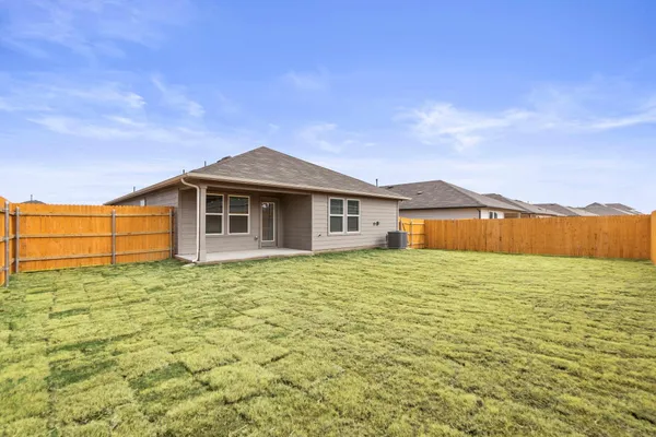 $1,890 | 128 Shimmering Cove, San Marcos, TX 78666