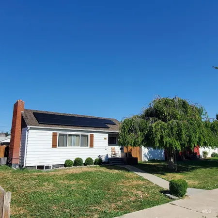 $384,900 | 115 South Fern Street, Nampa, ID 83686