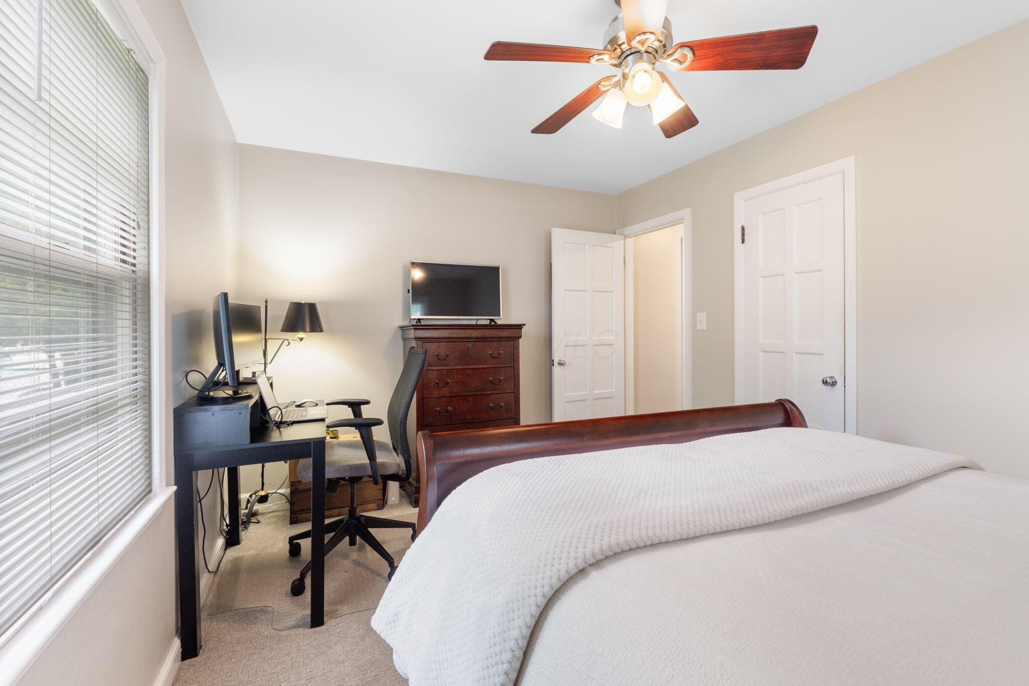 2222 Harwitch Road Columbus, OH 43221 - Photo 24 of 47 2222 Harwitch Rd (Interior)-29