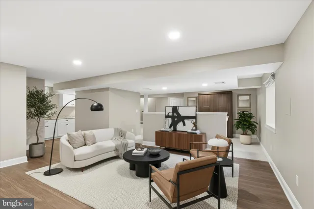 $580,000 | 664 Richmond Drive, Lancaster, PA 17601