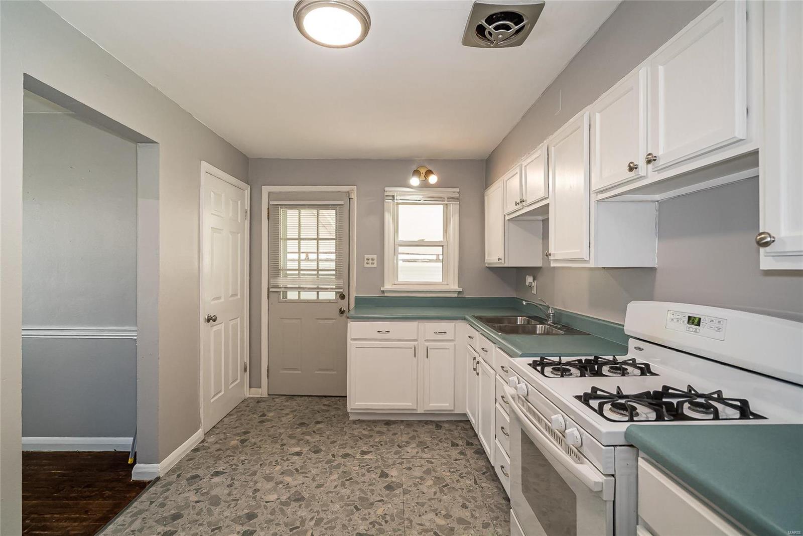 3406 Wismer Road St. Ann, MO 63074 - Photo 16 of 37 Gallery Image 16