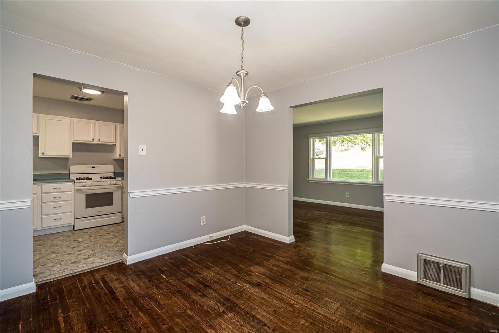 3406 Wismer Road St. Ann, MO 63074 - Photo 10 of 37 Gallery Image 10