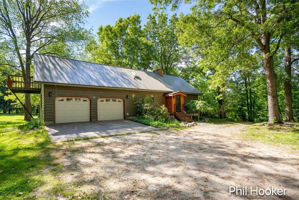 996 Prairie Creek Road Ionia, MI 48846 - Photo 1 of 38 Gallery Image 1