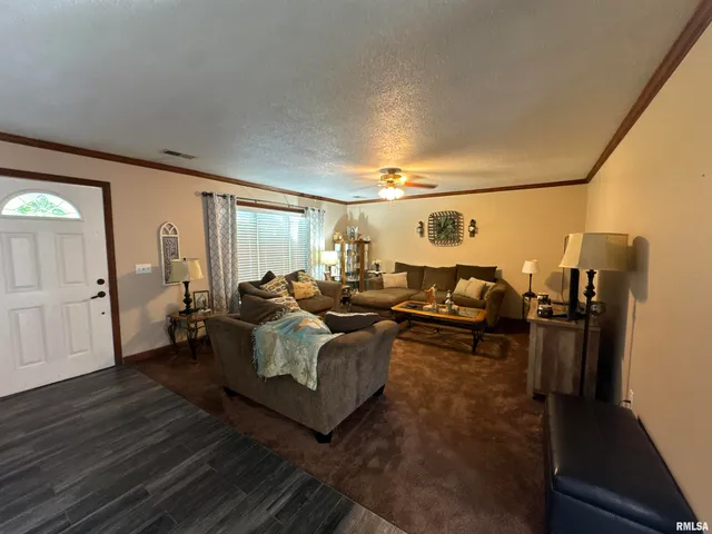 $269,000 | 564 Pleasant Lane, Jonesboro, IL 62952