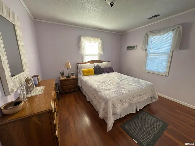 $269,000 | 564 Pleasant Lane, Jonesboro, IL 62952