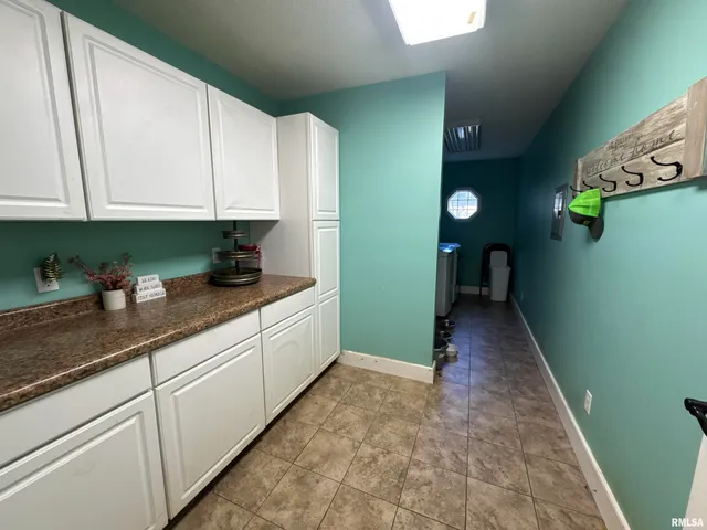 $269,000 | 564 Pleasant Lane, Jonesboro, IL 62952