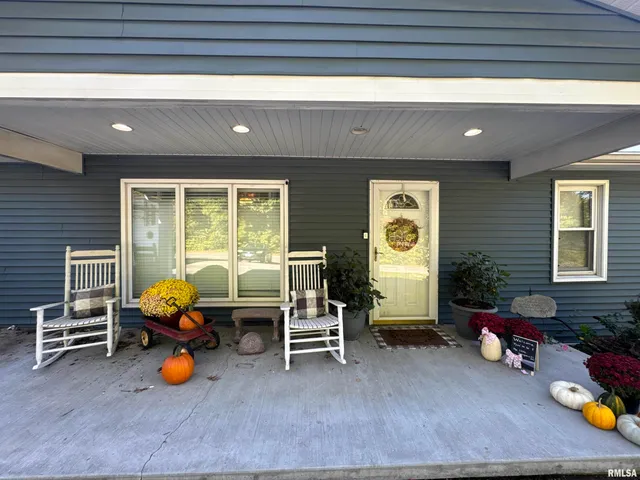 $269,000 | 564 Pleasant Lane, Jonesboro, IL 62952