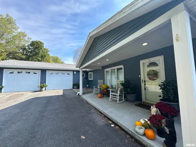 $269,000 | 564 Pleasant Lane, Jonesboro, IL 62952