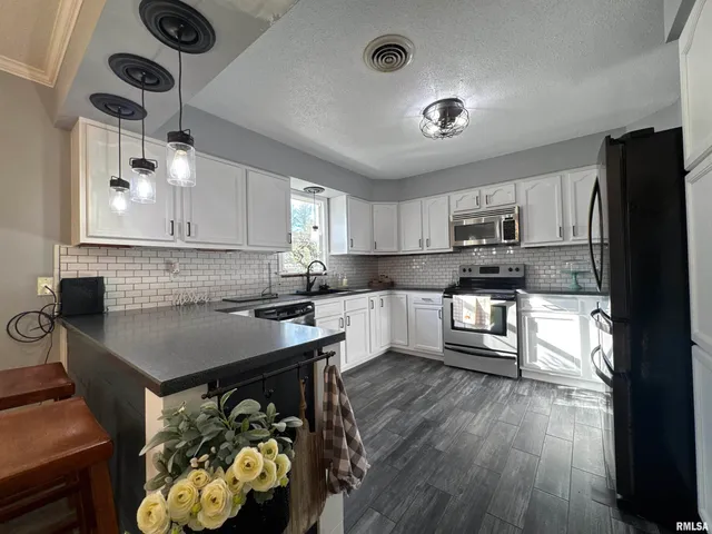 $269,000 | 564 Pleasant Lane, Jonesboro, IL 62952