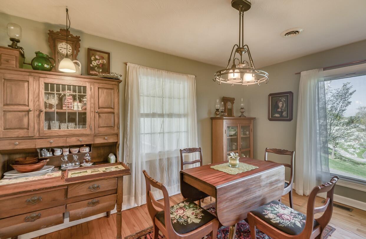 179 Greendale Road Johnson City, TN 37601 - Photo 13 of 48 E36FE921-BF62-437C-A921-C328676494F0