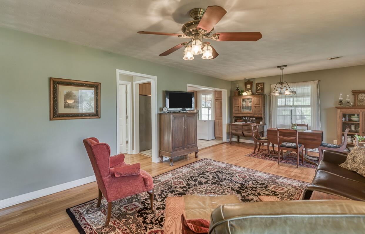 179 Greendale Road Johnson City, TN 37601 - Photo 17 of 48 69DBC7FC-EFF5-44EE-AD2E-B7D9660EA4E9