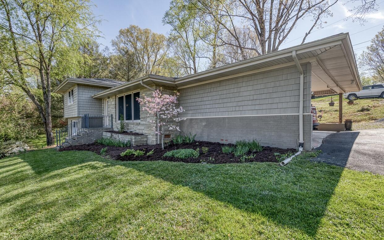 179 Greendale Road Johnson City, TN 37601 - Photo 2 of 48 351D1FAC-B384-46BD-8369-0A8BB74EA003
