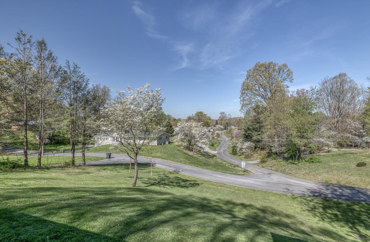 179 Greendale Road Johnson City, TN 37601 - Photo 5 of 48 486175E0-88AC-43D2-B629-9335C668A0B4