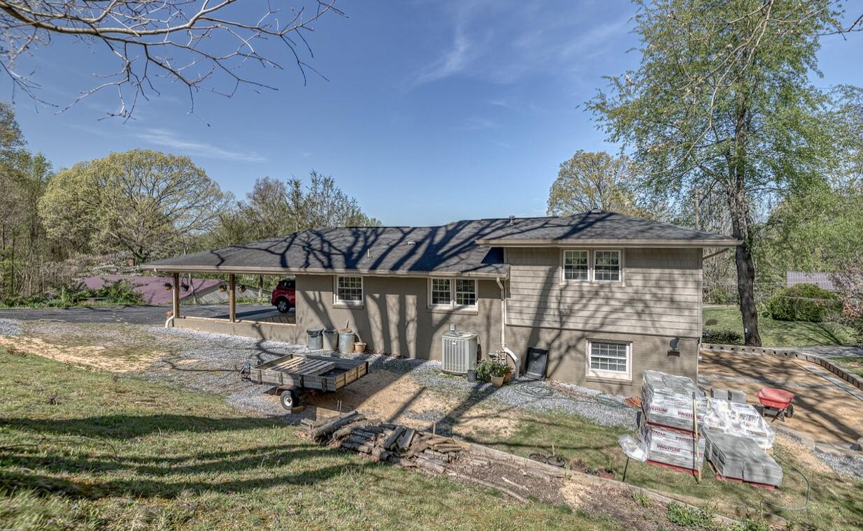 179 Greendale Road Johnson City, TN 37601 - Photo 6 of 48 892B289A-BD8D-4CCA-83CC-E7FF26F82C57