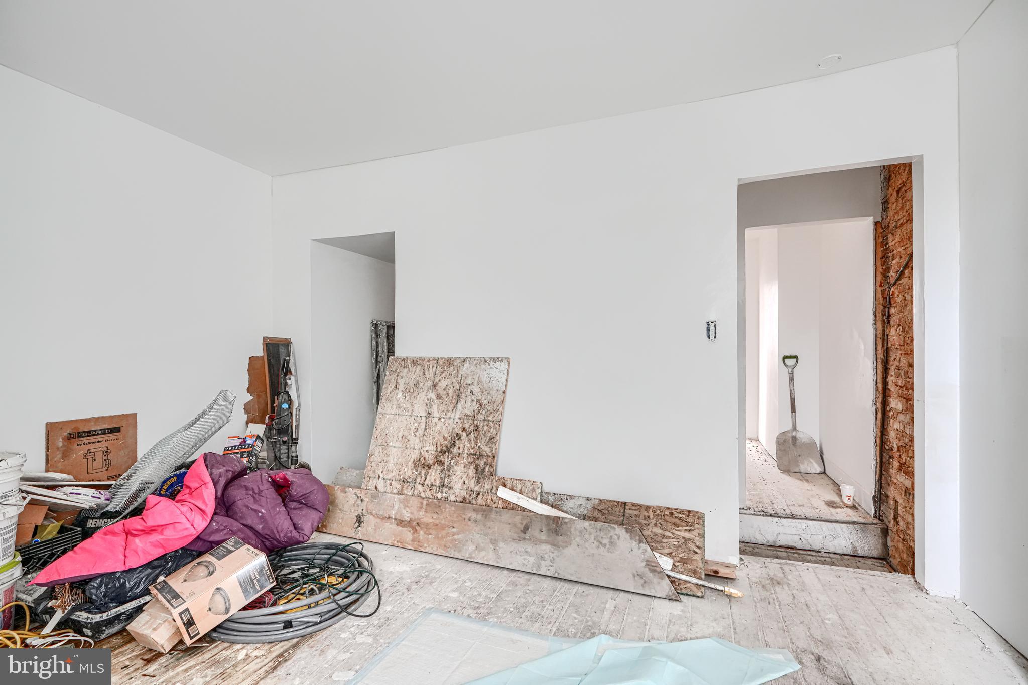 1312 Aisquith Street Baltimore, MD 21202 - Photo 19 of 25 a living room with furniture