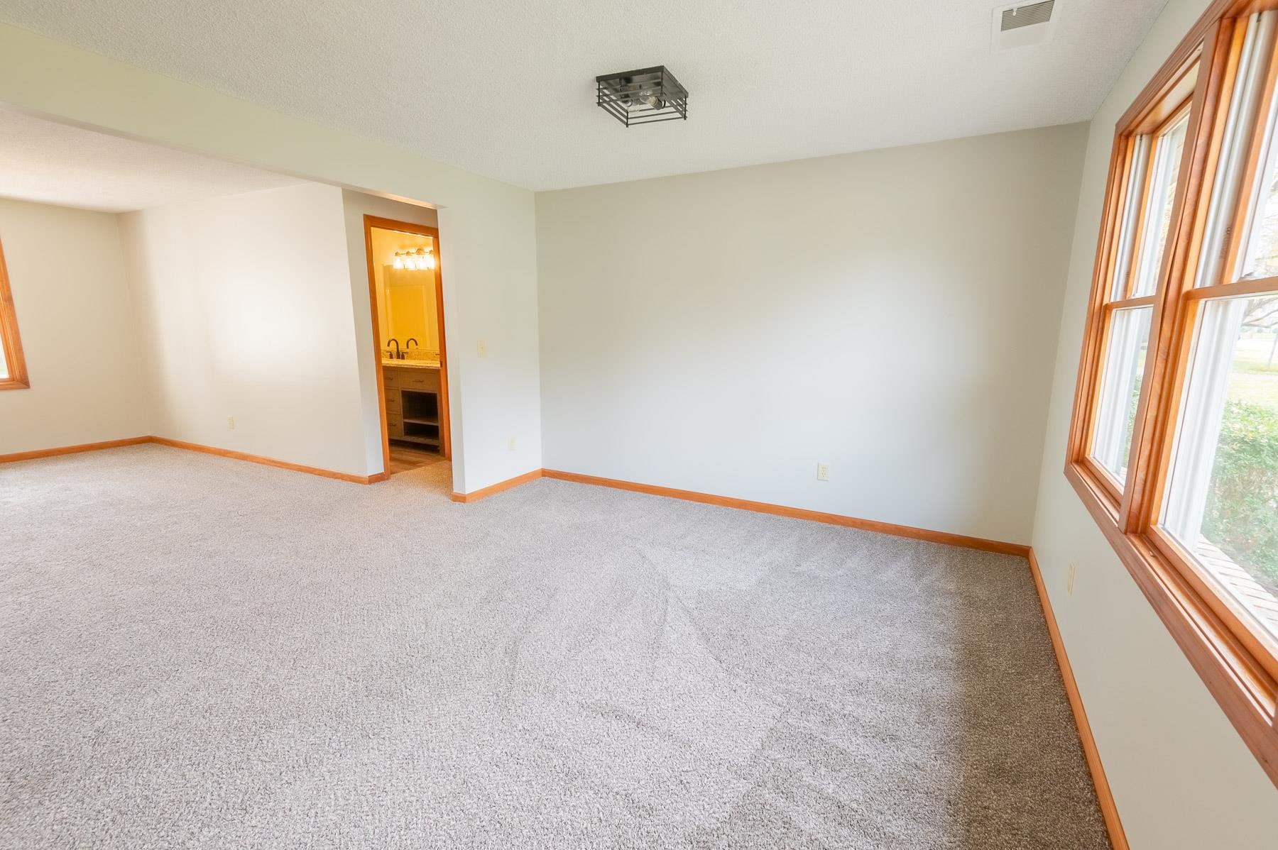 2823 Old Orchard Road Fort Wayne, IN 46804 - Photo 8 of 35